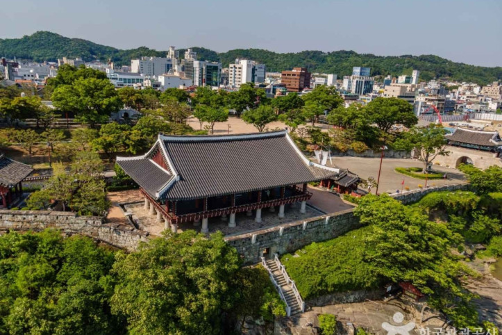 촉석루 여행 추천 - 메고지고