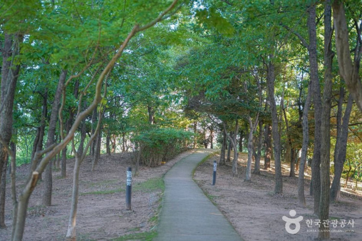 수릉원 여행 추천 - 메고지고