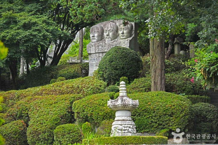 충무공원 여행 추천 - 메고지고