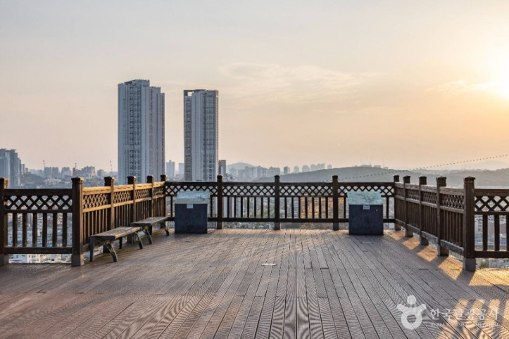 수암골전망대 여행 추천 - 메고지고
