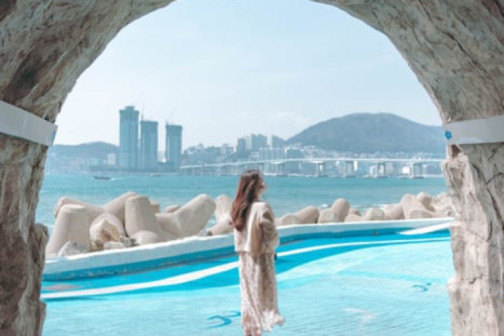 영도 흰여울해안터널 여행 추천 - 메고지고