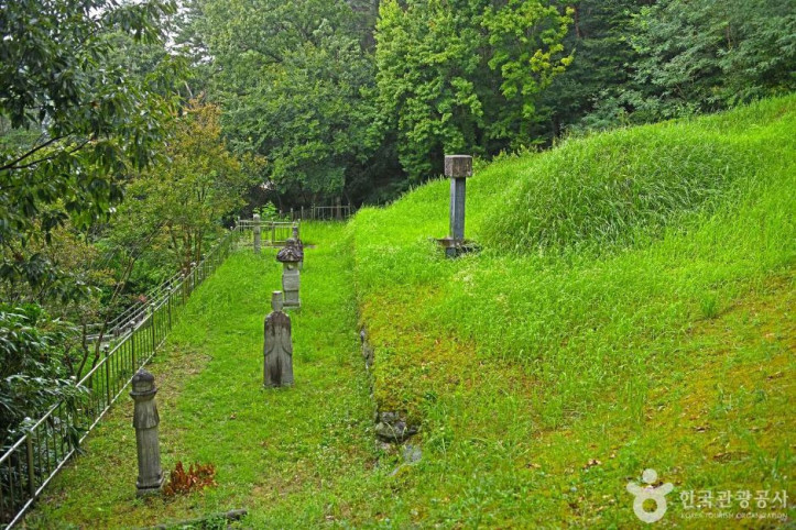 충무공원 여행 추천 - 메고지고