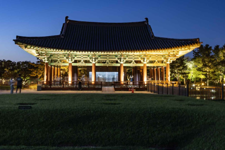 경주 동궁과 월지 여행 추천 - 메고지고