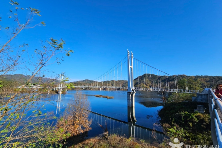 부항댐 출렁다리 여행 추천 - 메고지고