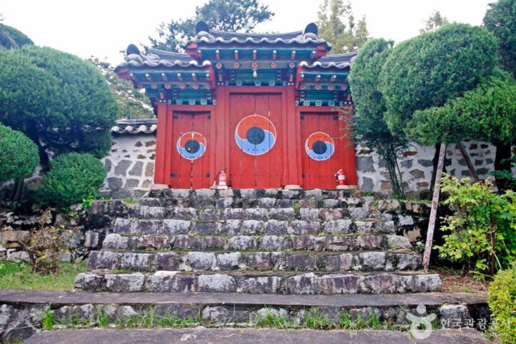 김정선생묘소일원 여행 추천 - 메고지고