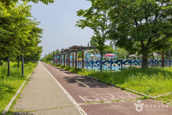 늘푸른공원 여행 추천 - 메고지고