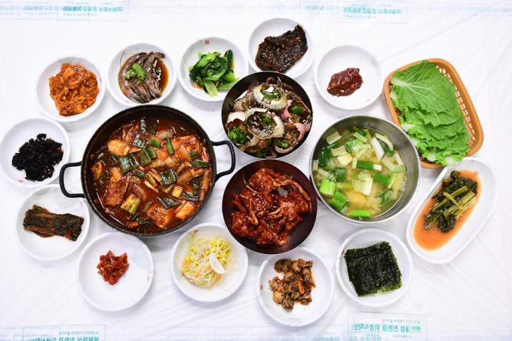 봉산게장백반거리 여행 추천 - 메고지고