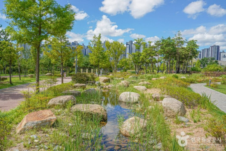 양산디자인공원 여행 추천 - 메고지고