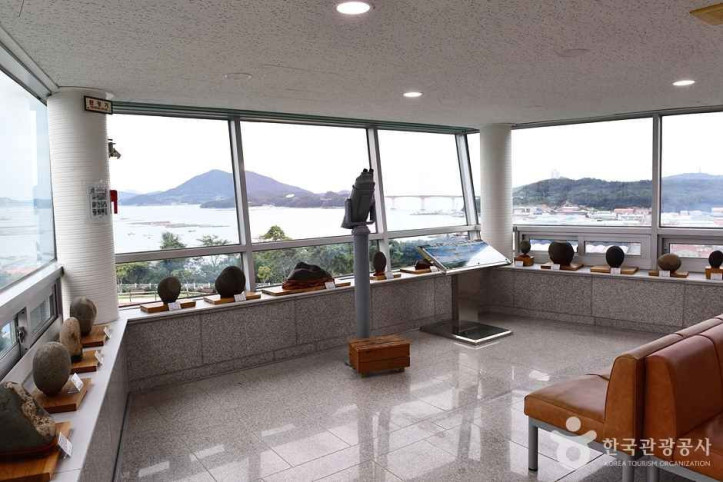 장보고공원 여행 추천 - 메고지고