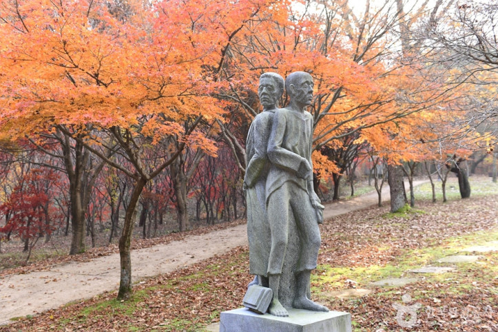 갑오동학혁명 100주년 기념탑 여행 추천 - 메고지고