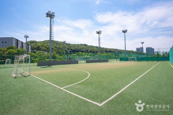 비산체육공원 여행 추천 - 메고지고