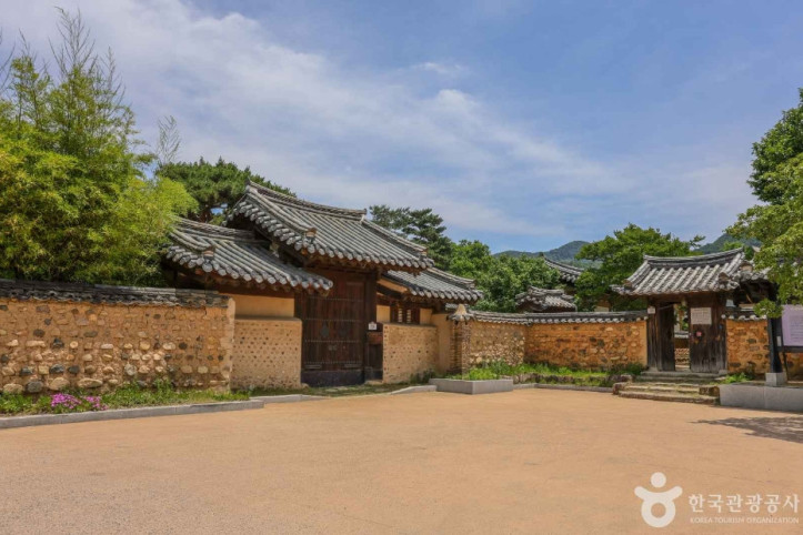 수봉정사 여행 추천 - 메고지고