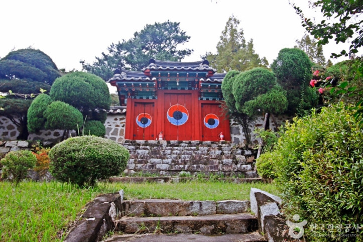 김정선생묘소일원 여행 추천 - 메고지고