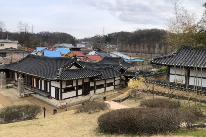 옥천 육영수 생가 여행 추천 - 메고지고