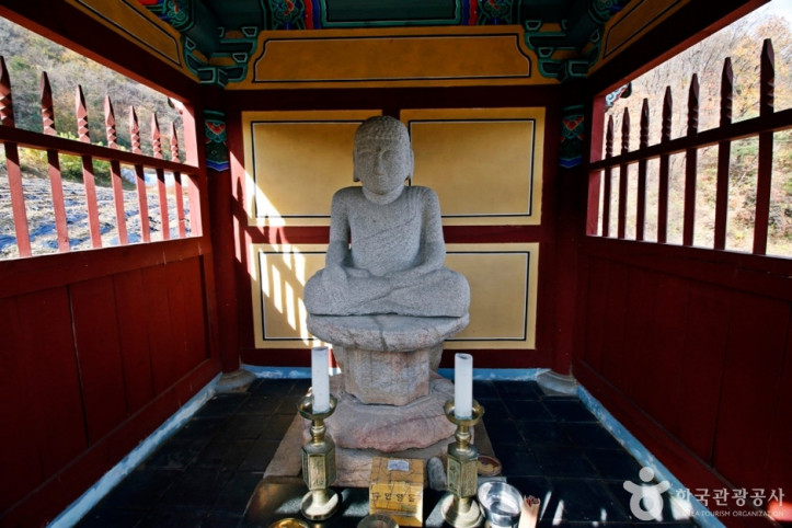 충주 문주리 석조여래좌상 여행 추천 - 메고지고