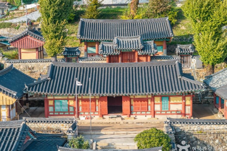 여수향교 여행 추천 - 메고지고