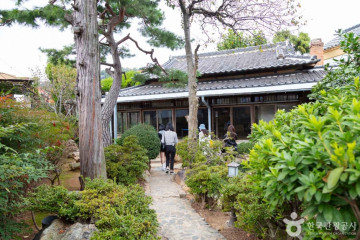 동국사(군산) 여행 추천 - 메고지고