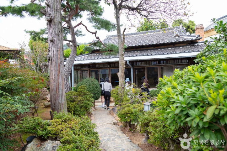 군산 신흥동 일본식가옥(히로쓰 가옥) 여행 추천 - 메고지고