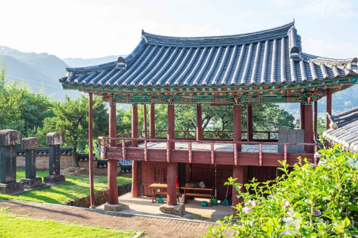 지례향교대성전 여행 추천 - 메고지고