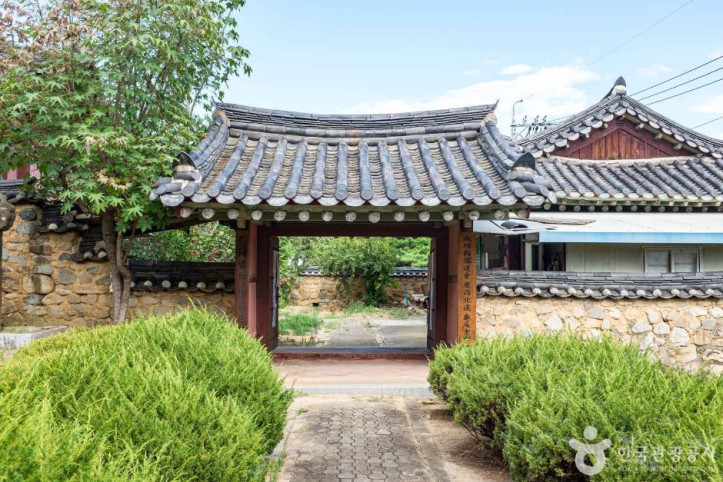 인동향교 여행 추천 - 메고지고