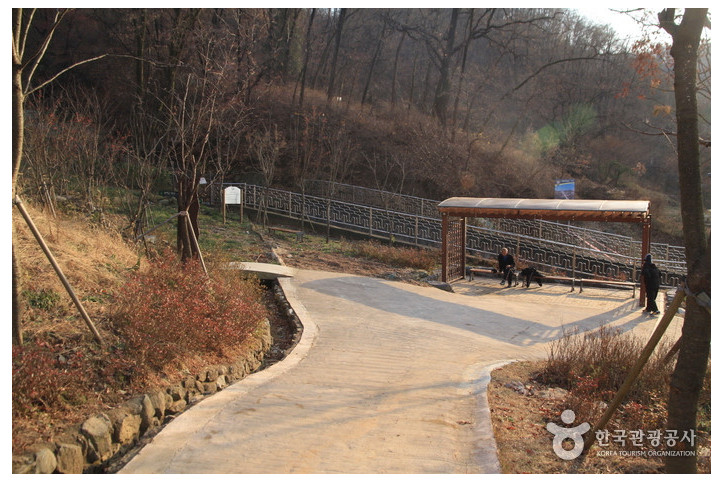 망우산(서울) 여행 추천 - 메고지고