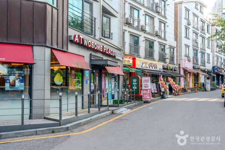 중앙호수공원 카페거리 여행 추천 - 메고지고