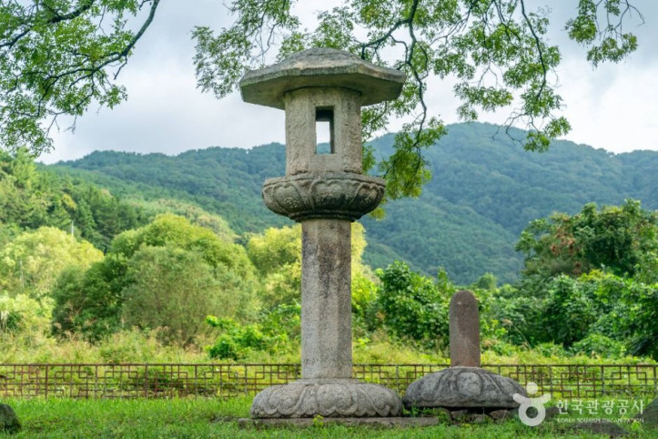 합천 백암리 석등 여행 추천 - 메고지고