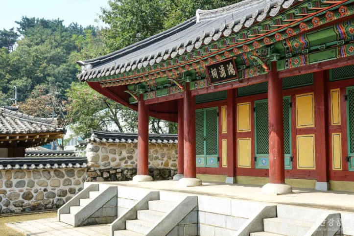 홍포서원 여행 추천 - 메고지고