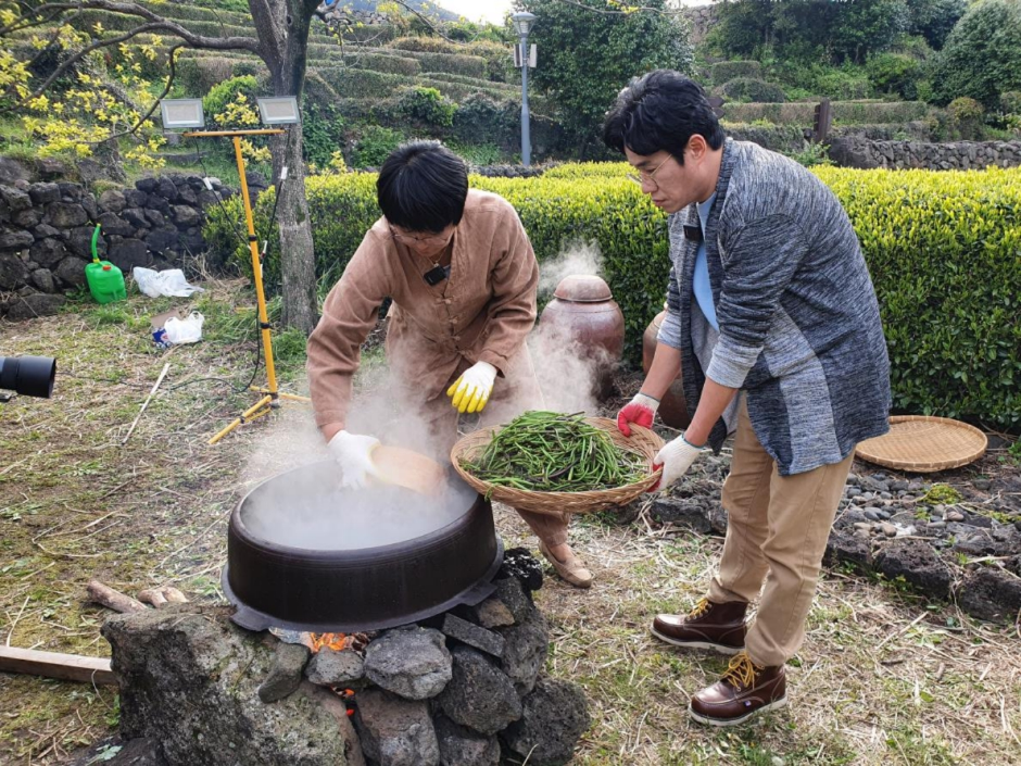한라산 청정 고사리축제 여행 정보 - 메고지고