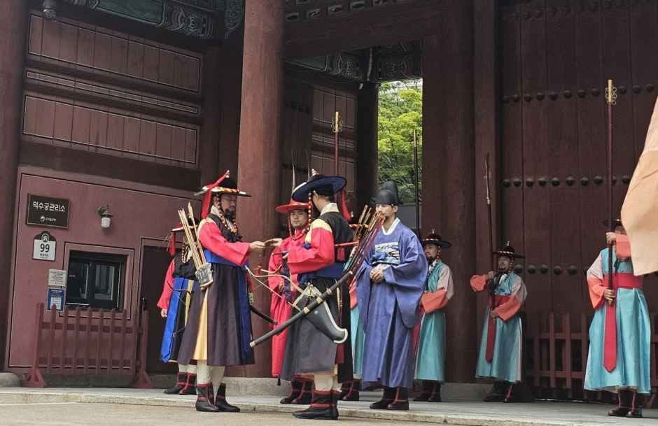 서울 왕궁수문장 교대의식 여행 정보 - 메고지고