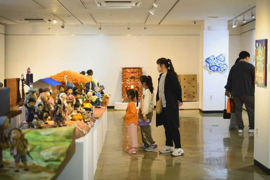 전주국제한지산업대전 여행 정보 - 메고지고