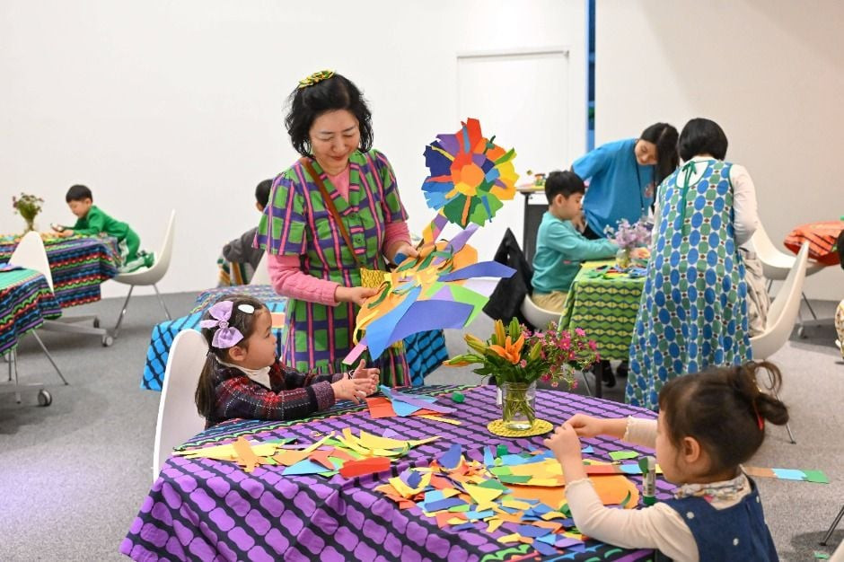 DDP 봄축제 : 디자인 테마파크 여행 정보 - 메고지고