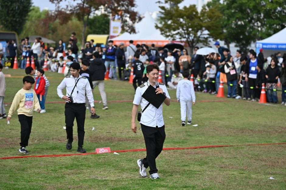 한강 종이비행기 축제 여행 정보 - 메고지고