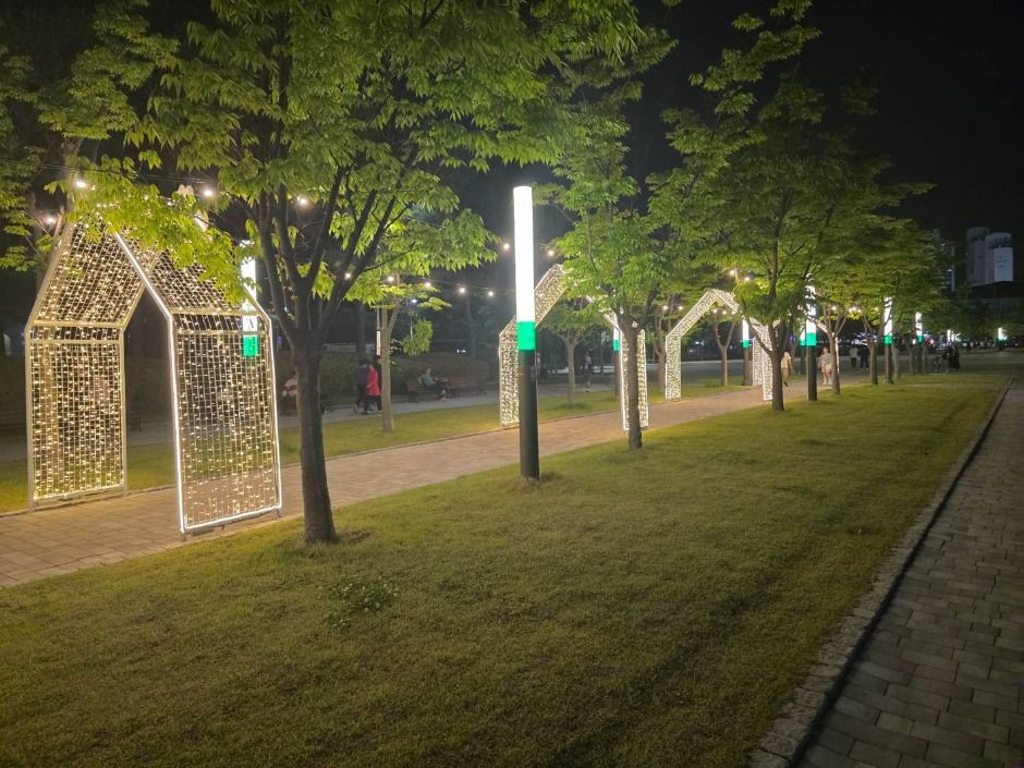 만석거 새빛축제 여행 정보 - 메고지고