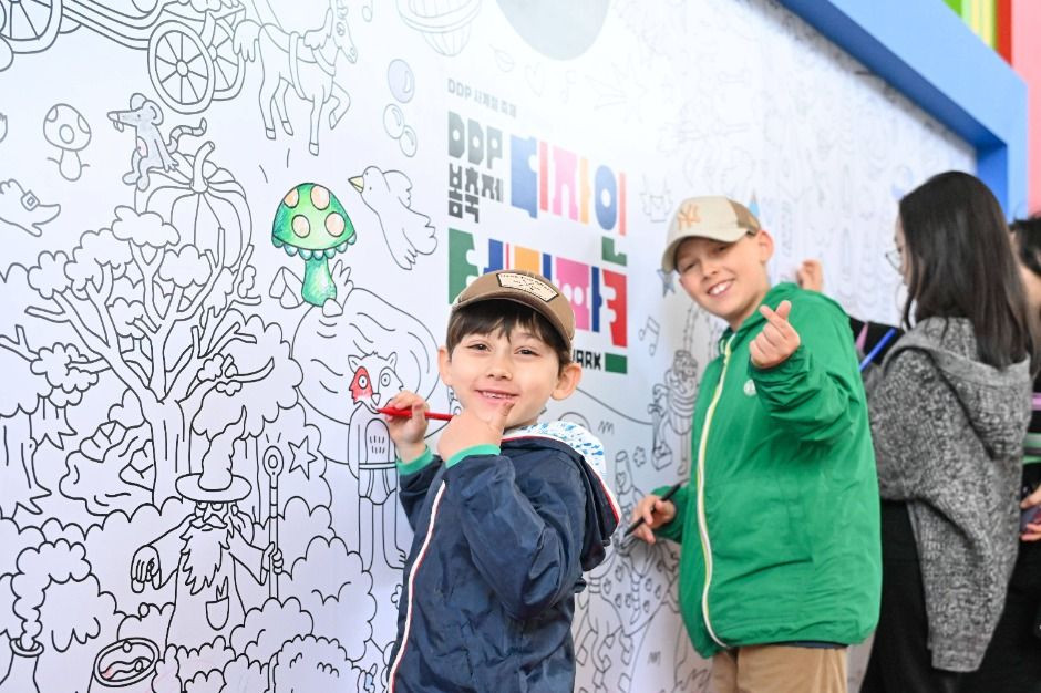 DDP 봄축제 : 디자인 테마파크 여행 정보 - 메고지고