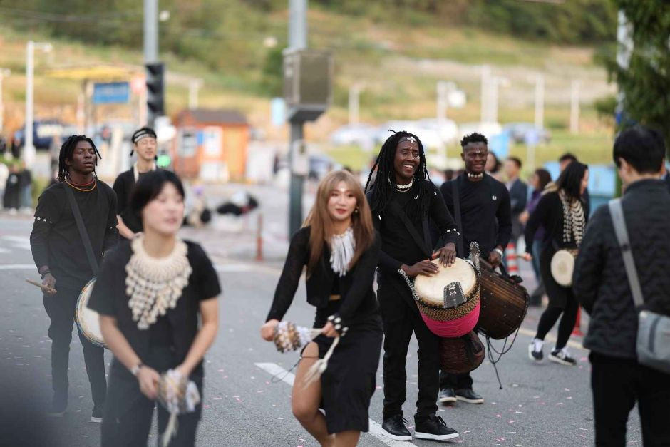 여수동동북축제 여행 정보 - 메고지고