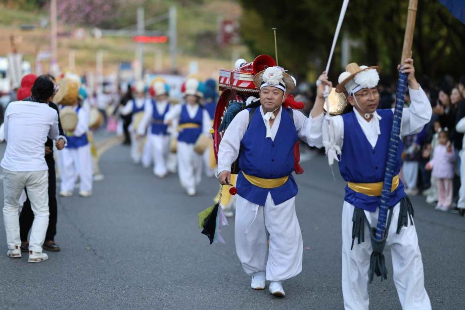 여수동동북축제 여행 정보 - 메고지고