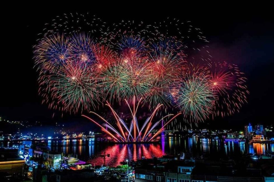 여수밤바다 불꽃축제 여행 정보 - 메고지고