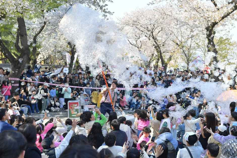 경주 대릉원돌담길 축제 여행 정보 - 메고지고