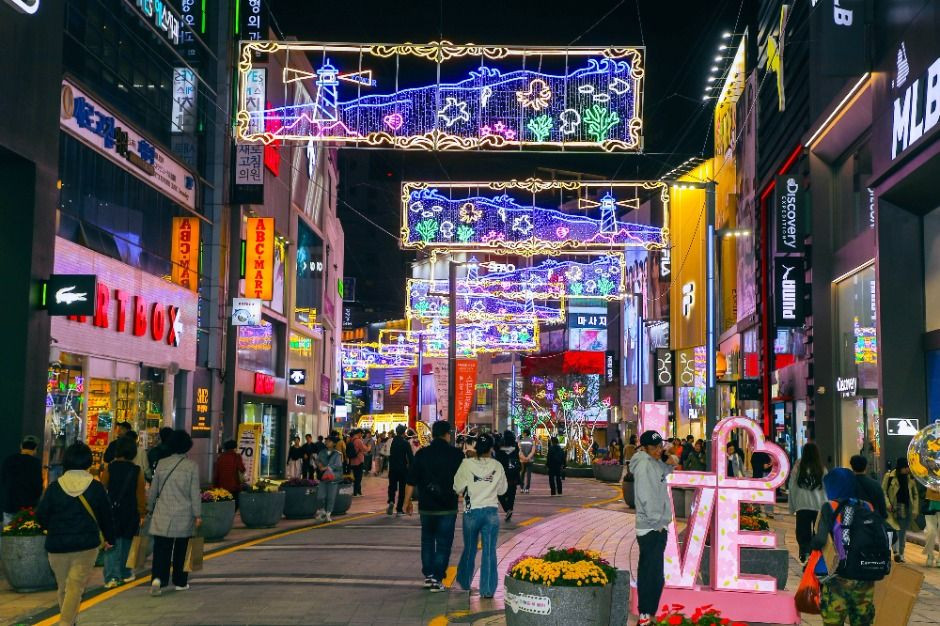 광복로 겨울빛 트리축제 여행 정보 - 메고지고
