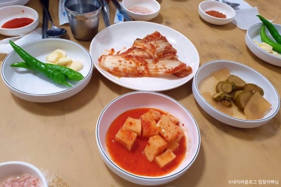 여수돼지국밥 여행 추천 - 메고지고 여수돼지국밥 여행 추천 - 메고지고