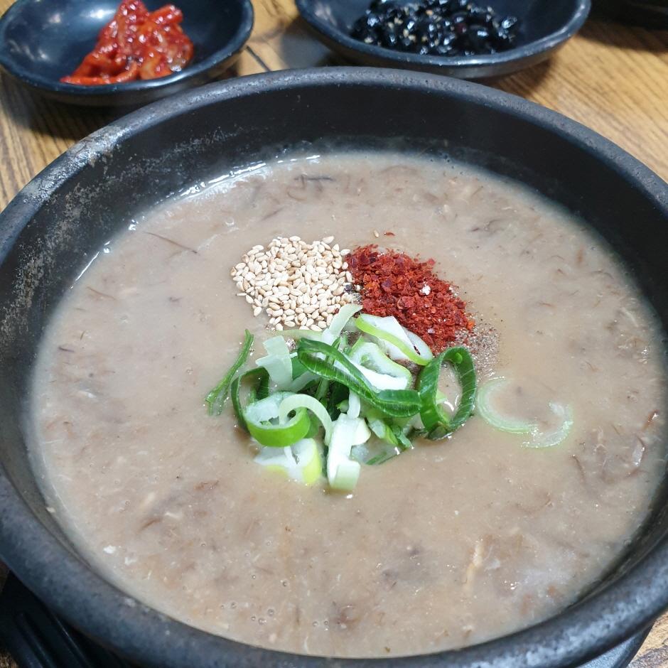 채훈이네해장국 여행 추천 - 메고지고