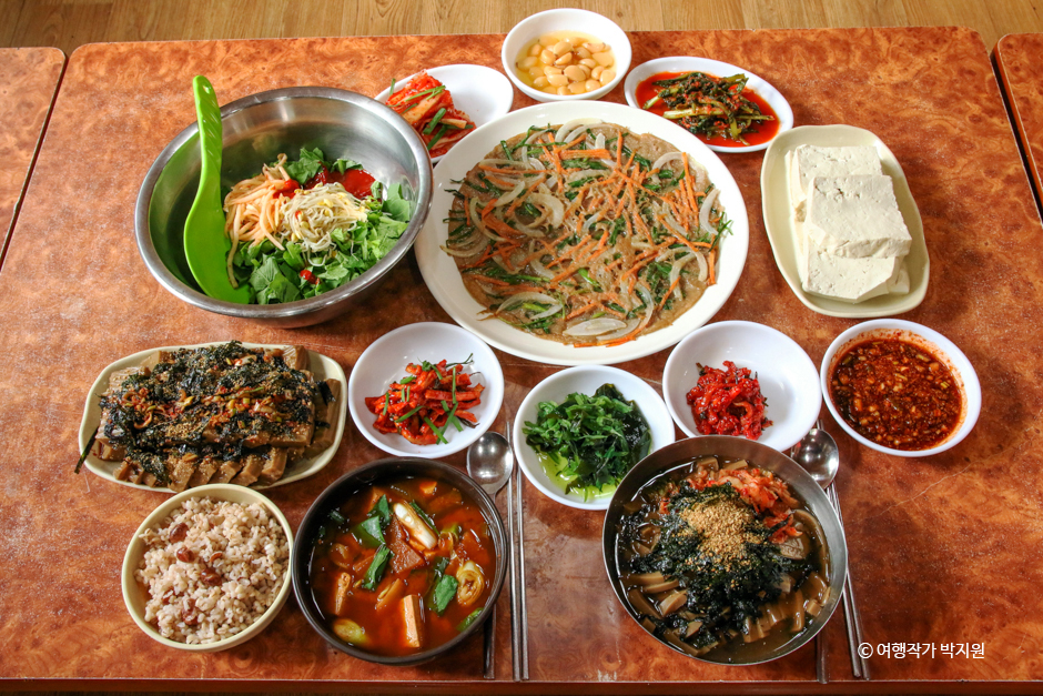 산밑할머니 여행 추천 - 메고지고