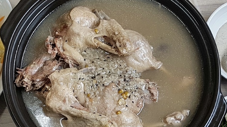큰기와집 여행 추천 - 메고지고