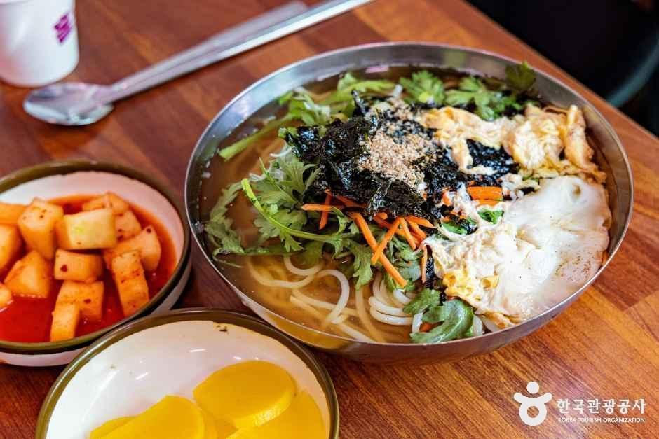 한양쫄면 여행 추천 - 메고지고