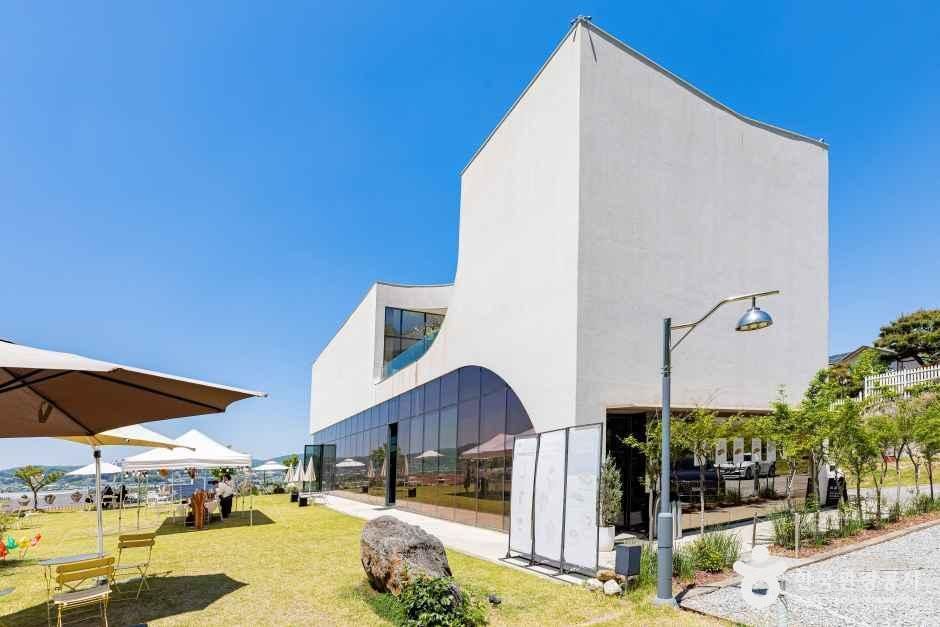 에클로그 여행 추천 - 메고지고