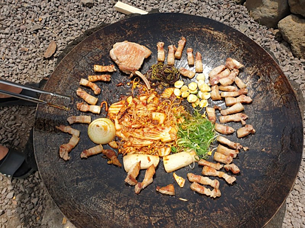 돗통 제주산방산본점 여행 추천 - 메고지고