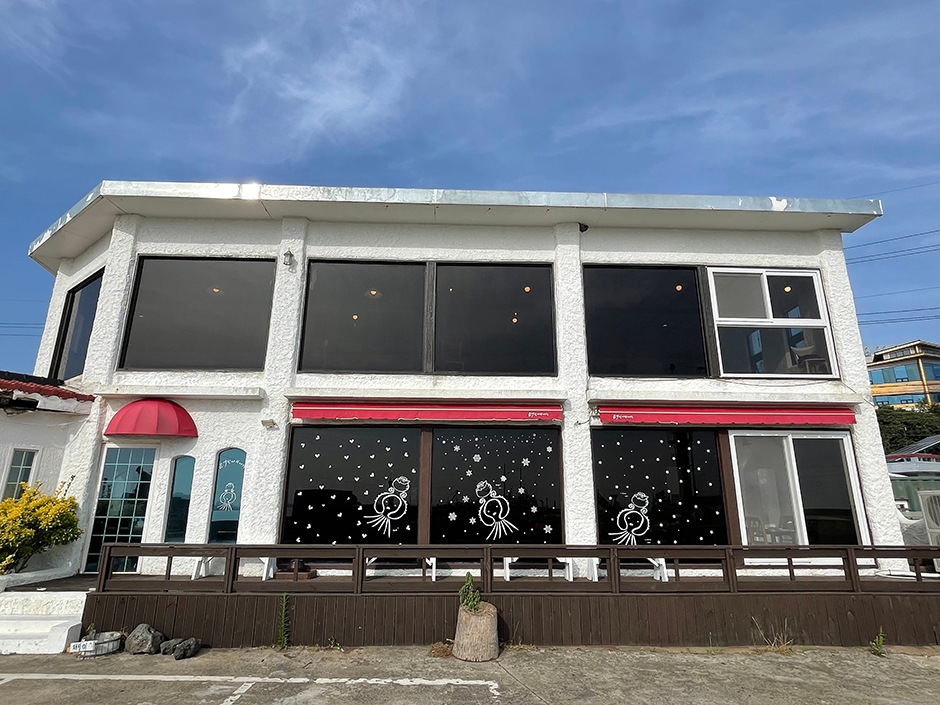 해물통라면 문개항아리 애월해안도로점 여행 추천 - 메고지고 해물통라면 문개항아리 애월해안도로점 여행 추천 - 메고지고