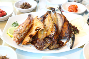 삼척보스대게 본점 여행 추천 - 메고지고