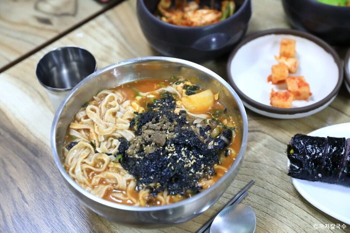 까치장칼국수_3_공공3유형.jpg